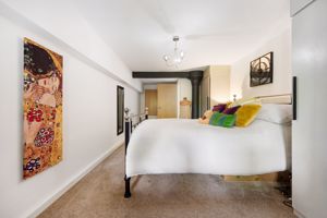 Photo 25- click for photo gallery